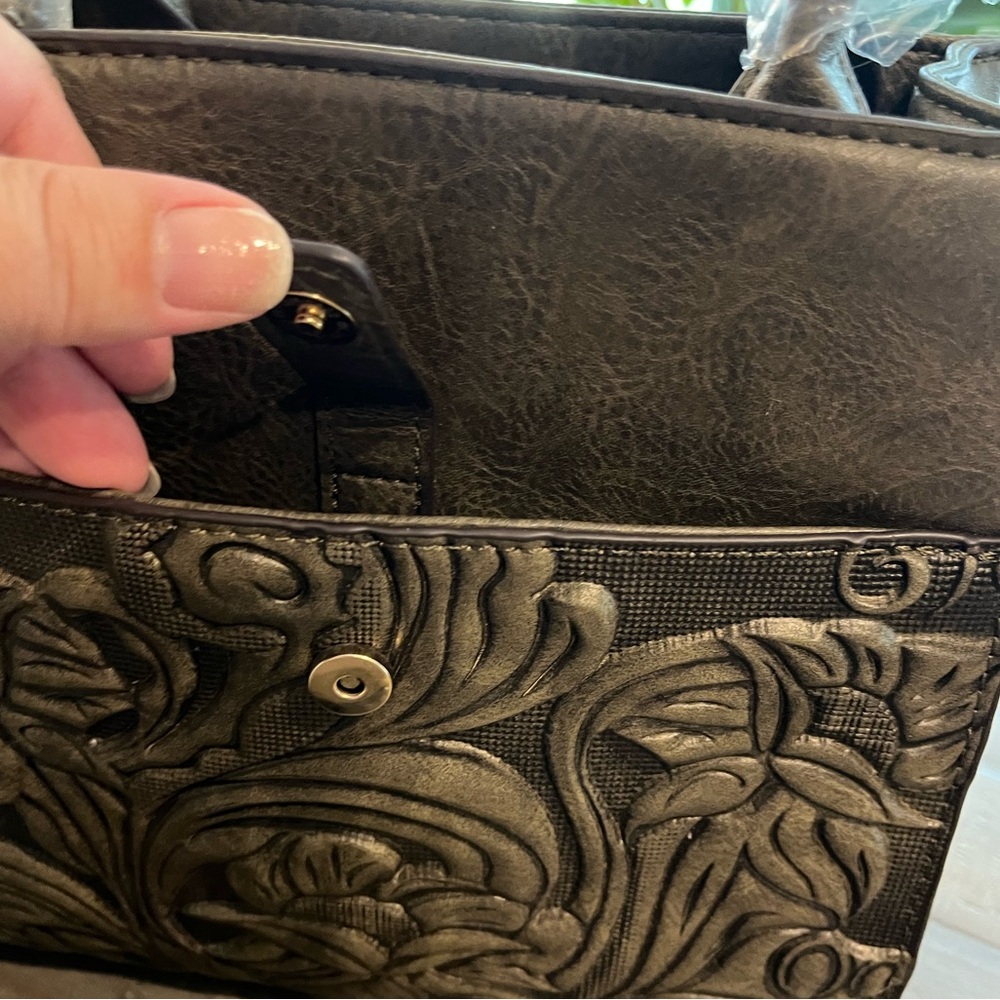 Dark Olive Green Embossed Hand-Tooled Floral Pattern Handbag
w/ Shoulder Strap - Picture 5 of 8